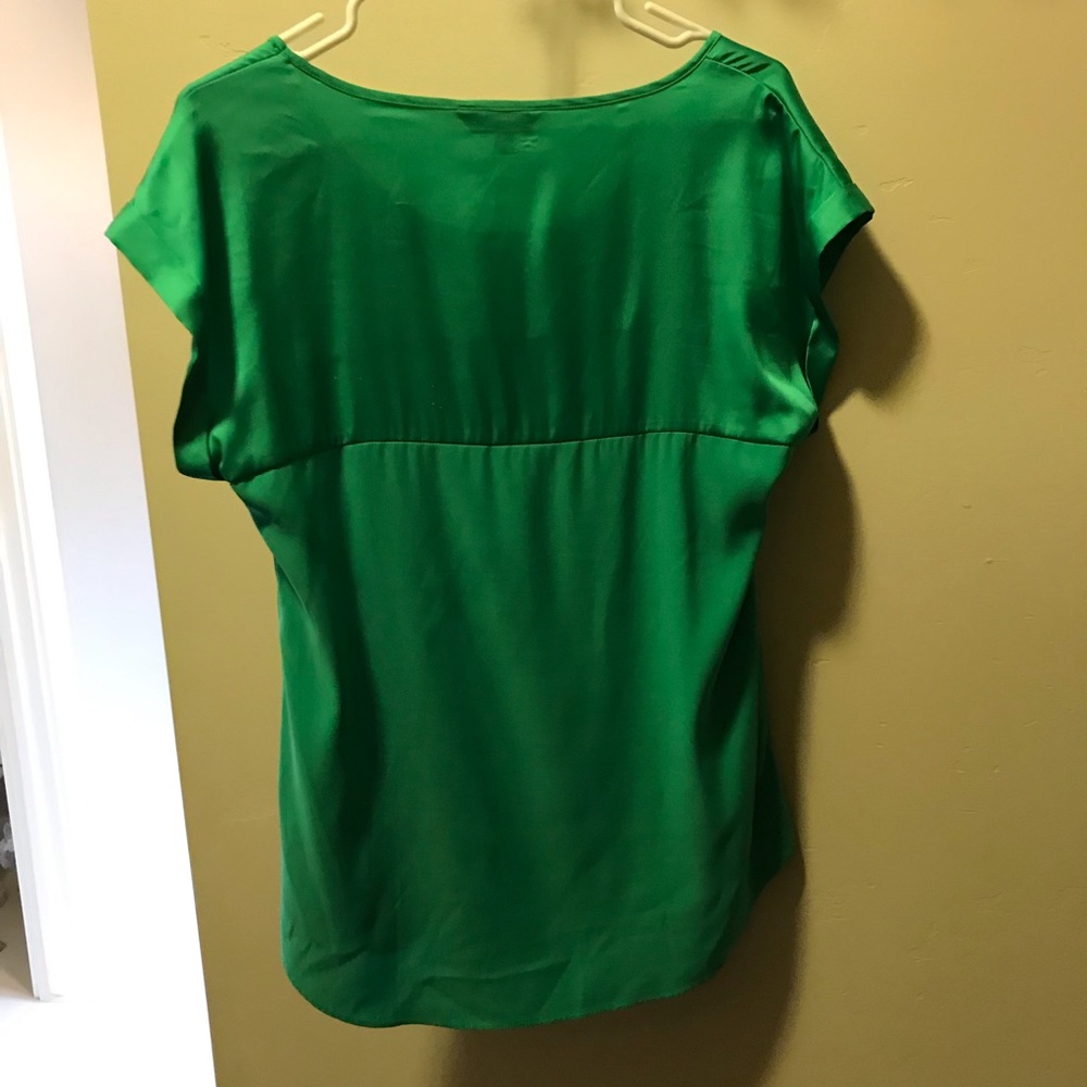 Express silky green top - Picture 3 of 5